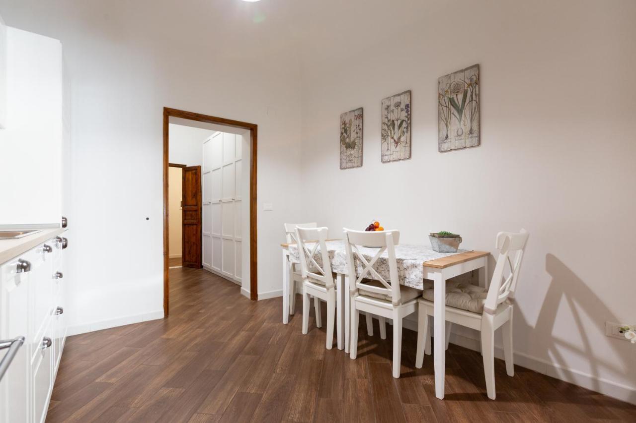 Quattro Canti Charming Flat Palermo Exterior photo